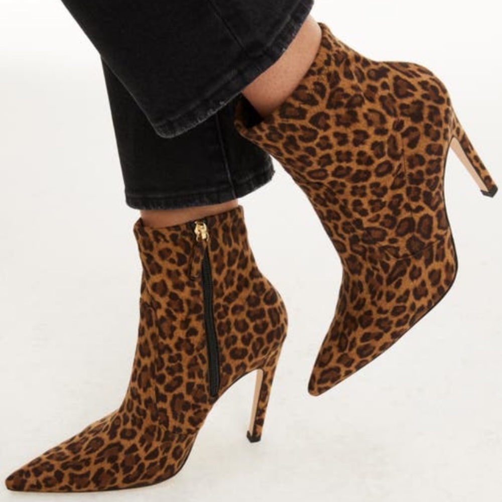 Good American The Icon Bootie in Pale Leopord